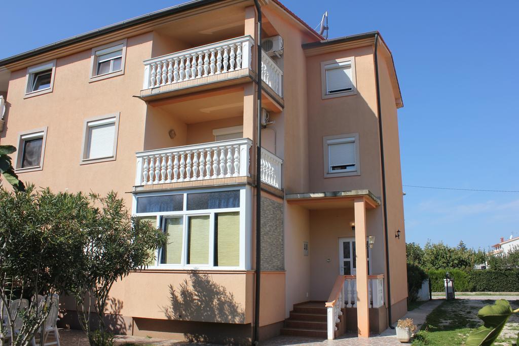 Apartments Dubravka Medulin Exteriör bild
